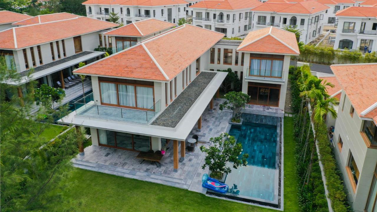 Deluxe Beach Villas By Danatrip Da Nang Zewnętrze zdjęcie