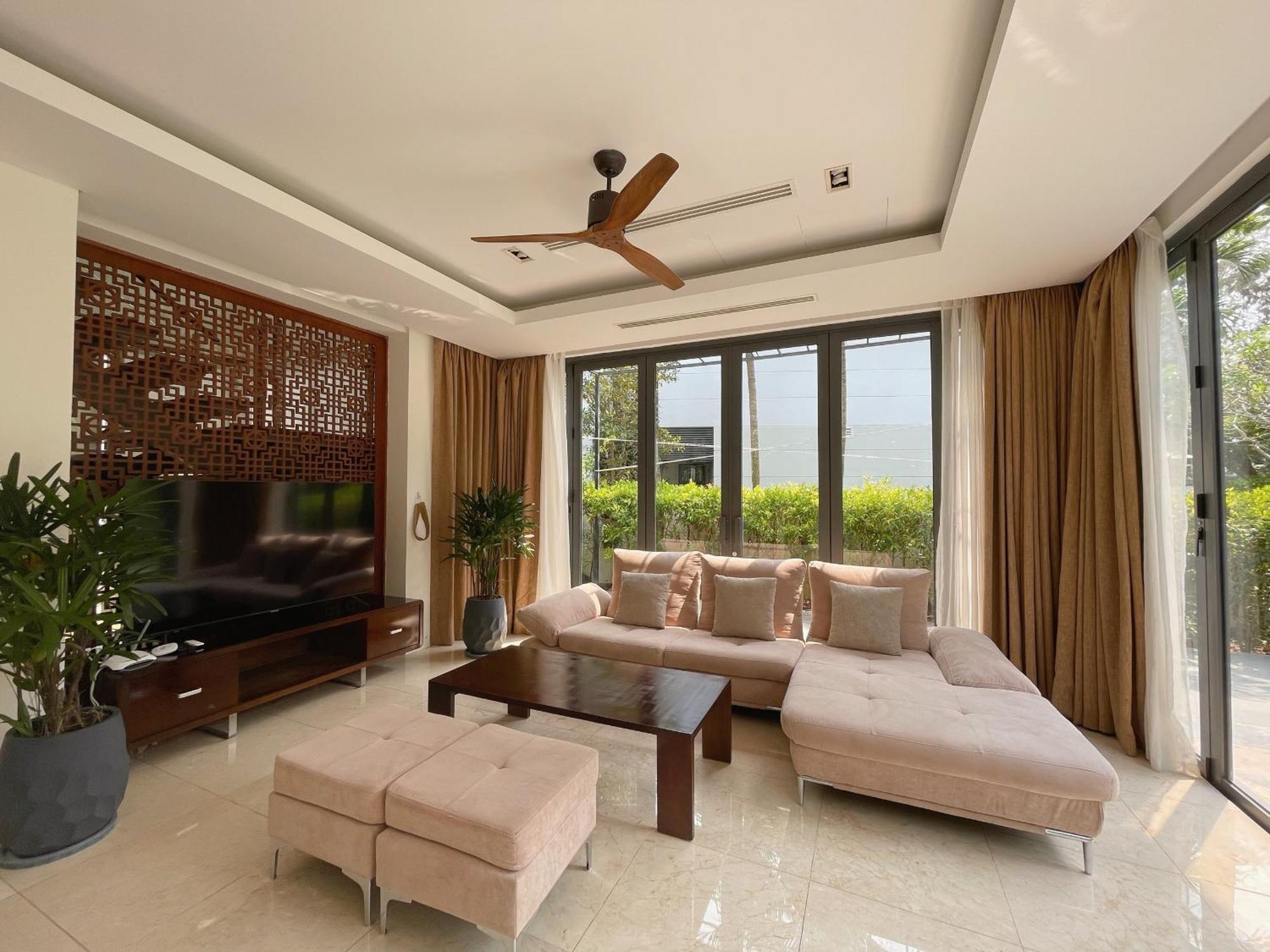 Deluxe Beach Villas By Danatrip Da Nang Zewnętrze zdjęcie